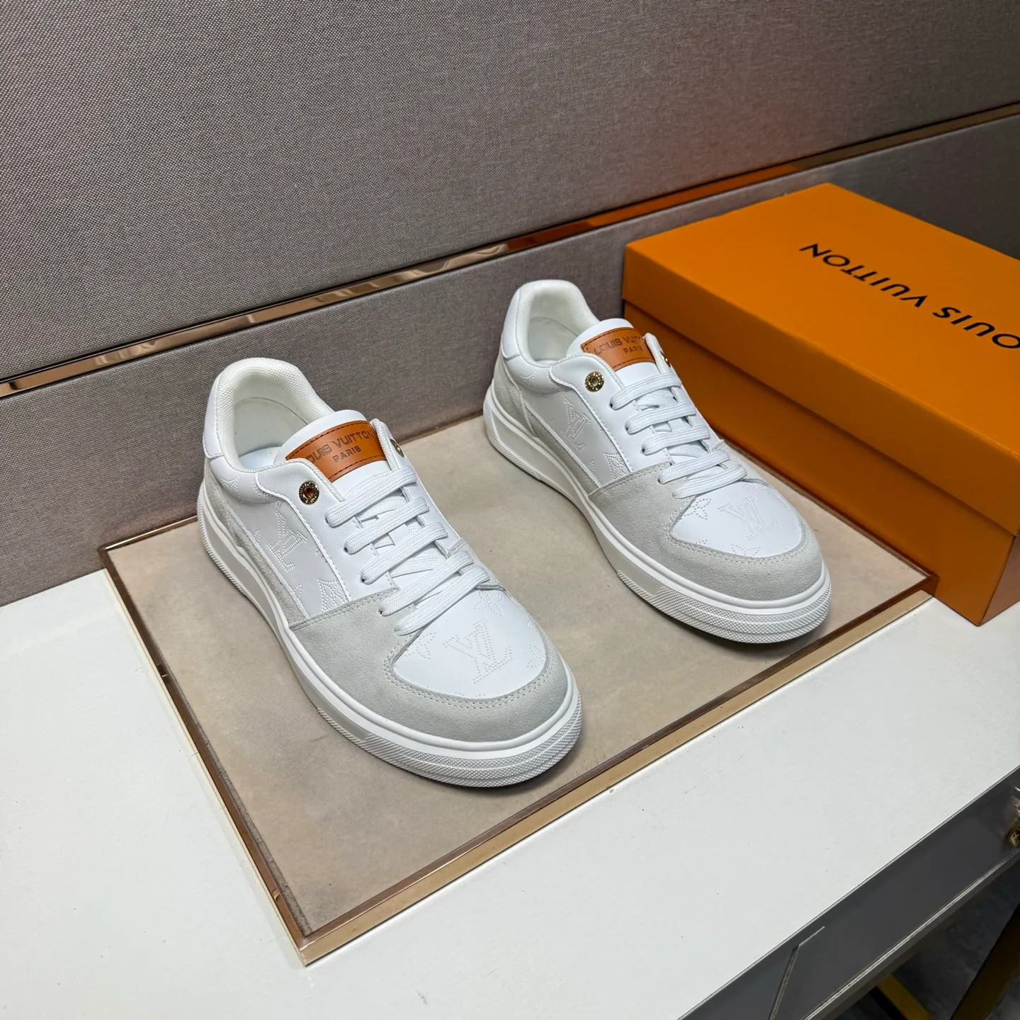 ⬛️Men's shoes 💰p400 [LV～] Men's casual shoes 2025z cabinet sales simultaneously 🔶Size: 38-44 #️⃣ 🔷2 colors🔜The upper is made of multi-material splicing➕Mesh lining, comfortable and breathable, sole: original comfortable and wear-resistant outsole, ⚠️real thing📱photographed🎬real thing is better📢📢📢